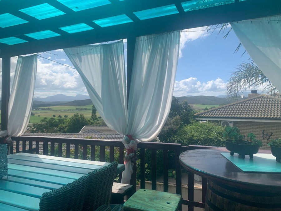 4 Bedroom Property for Sale in Fraaiuitsig Western Cape